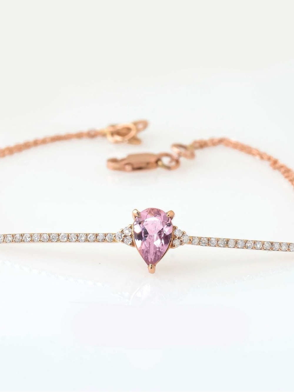 Diamonds and pink sapphire bracelet